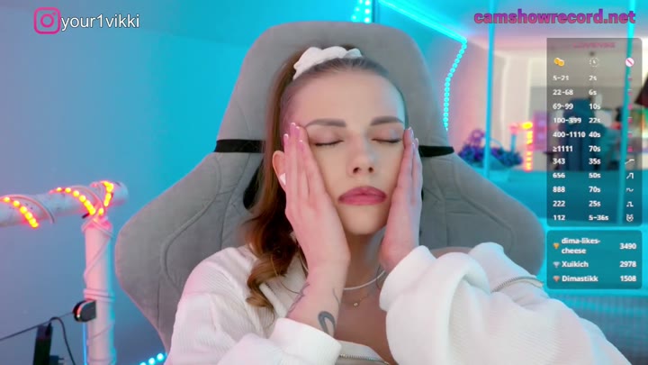 -VikkiL0vesCheese-