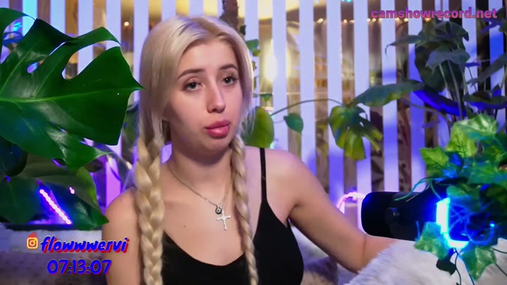 MiaLiaHot