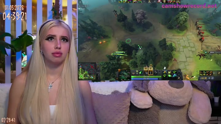 MiaLiaHot
